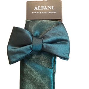 Alfani Bow Tie & Pocket Square (Green)